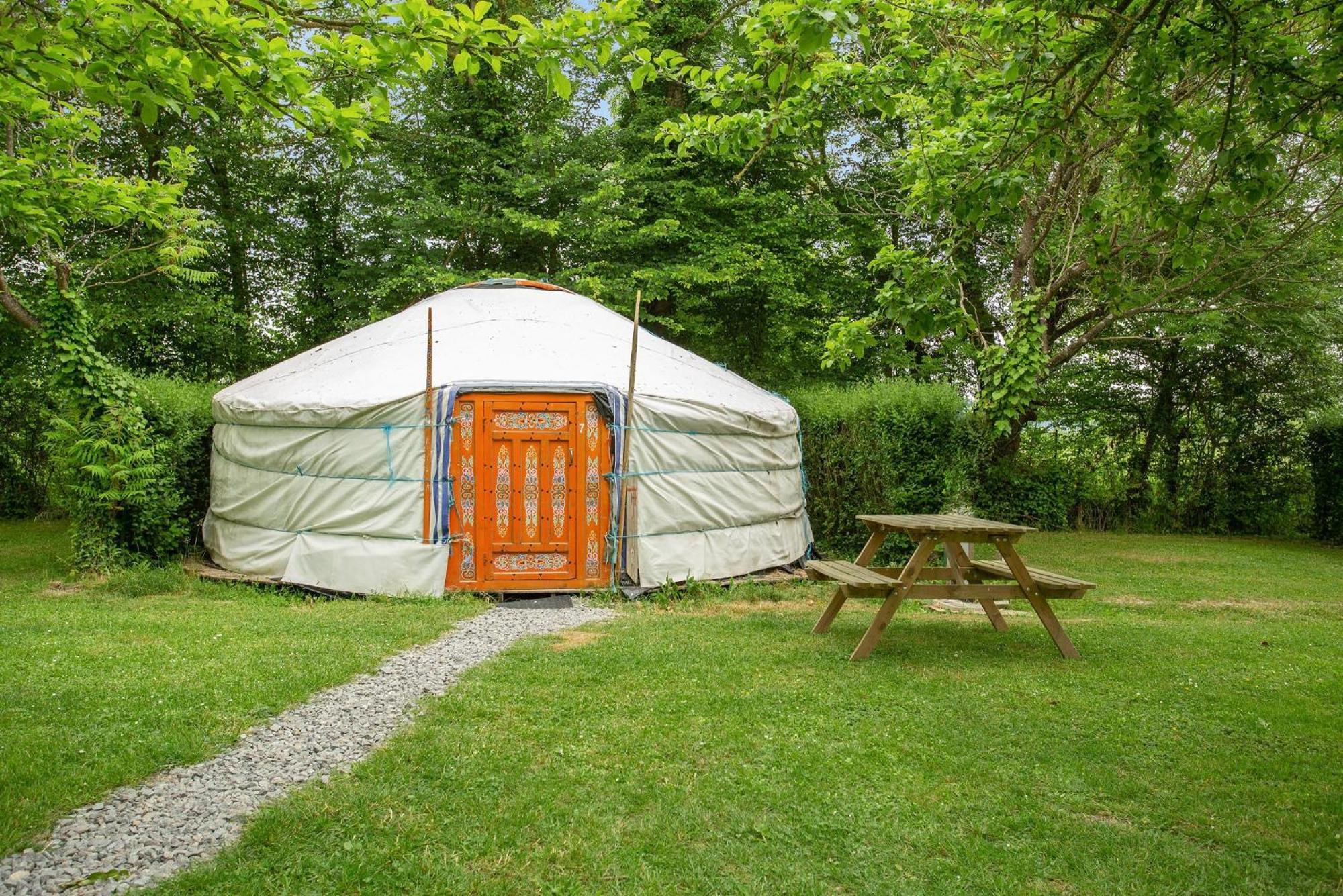 Le Village Insolite Yourte Et Roulotte Saint-Benoit-des-Ondes Exterior photo